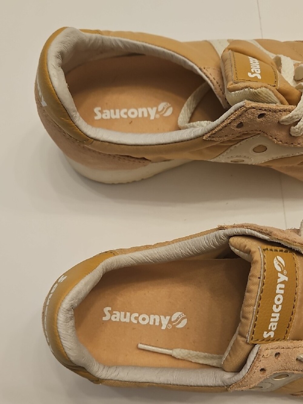 Saucony Original Bullet Neutral Beige Pink Low-Top Sneakers 9.5M Womens GUC - Picture 3 of 8